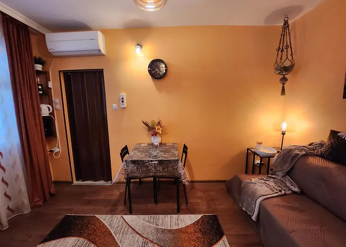 7a Cozy Affordable Oasis *